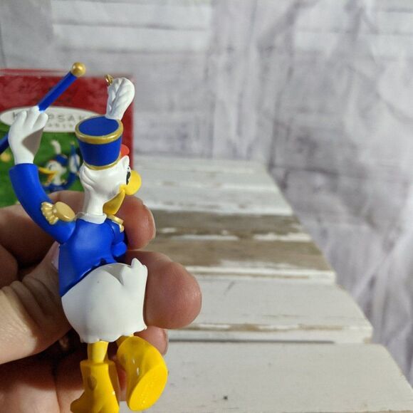 Hallmark BATON TWIRLER DAISY 2000 Mickey’s Holiday - Picture 4 of 7